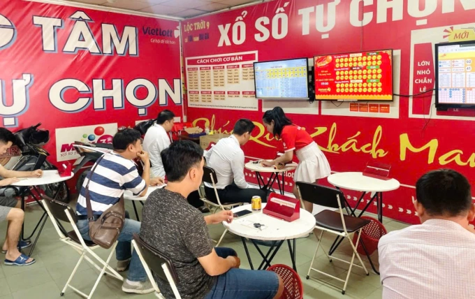 Tiệm bán Vietlott kết hợp cà phê, vui chơi