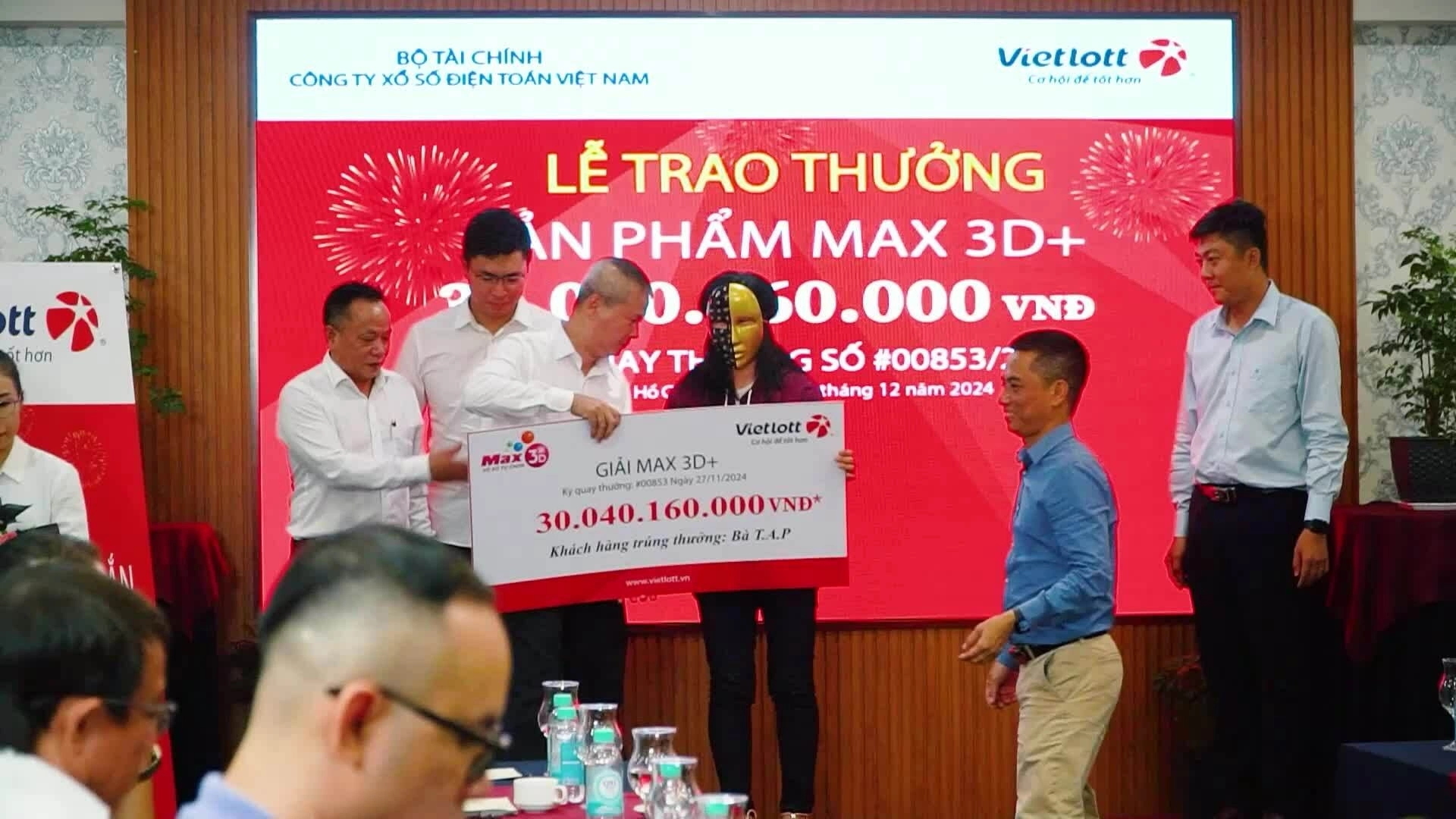 Một phụ nữ tại TP HCM trúng hơn 30 tỷ đồng xổ số Max3D+